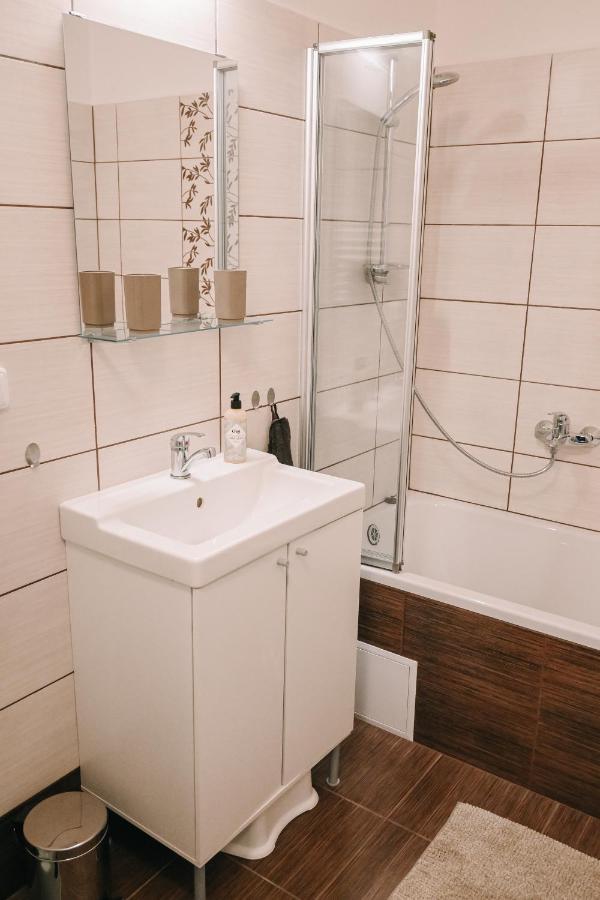 Apartmany U Kostela ลิโปวา ลาสเนีย ภายนอก รูปภาพ